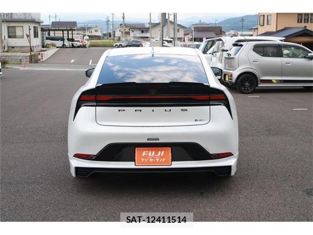 Toyota PRIUS 2024-09 7456996-20