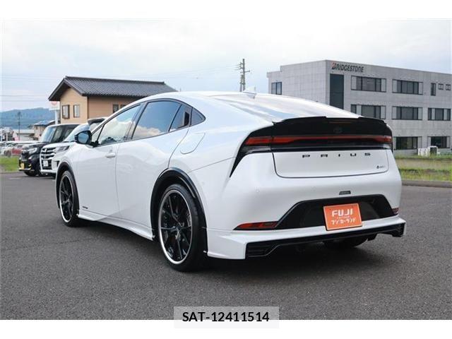 Toyota PRIUS 2024-09 7456996-22