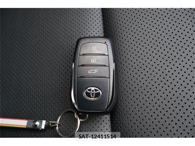 Toyota PRIUS 2024-09 7456996-26