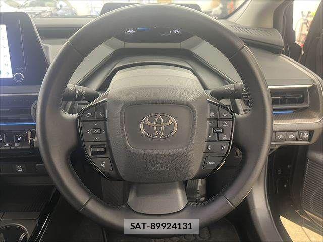 Toyota PRIUS 2023-11 7456999-9