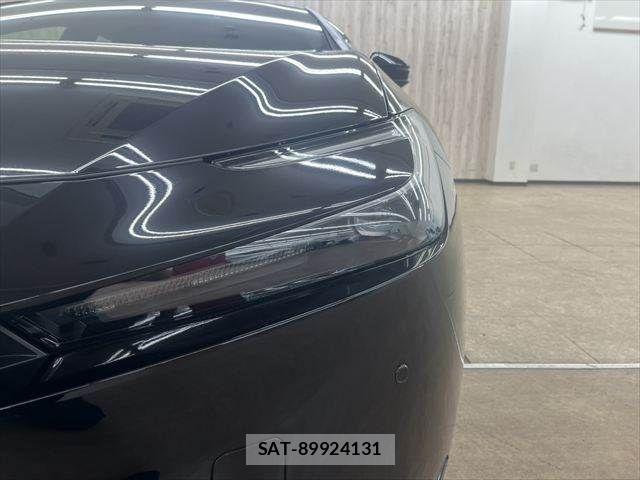 Toyota PRIUS 2023-11 7456999-19