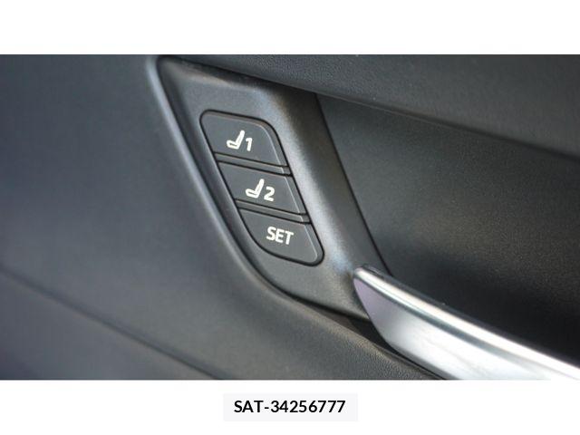 Toyota PRIUS 2023-04 7456997-9