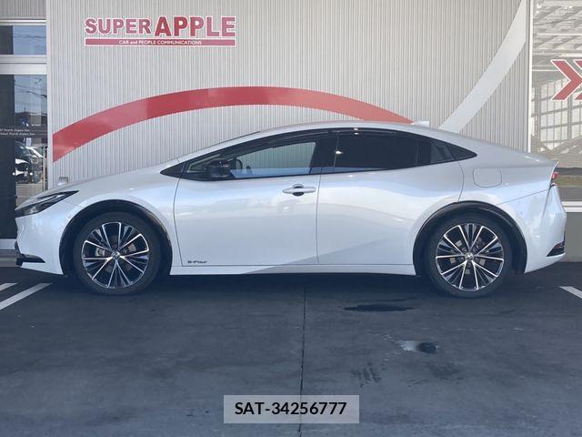 Toyota PRIUS 2023-04 7456997-3