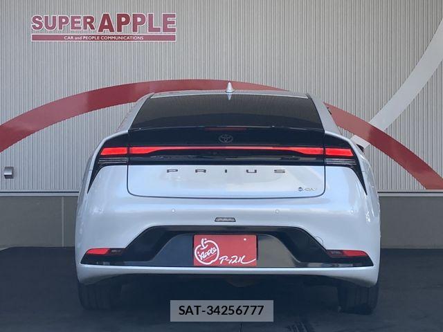 Toyota PRIUS 2023-04 7456997-5