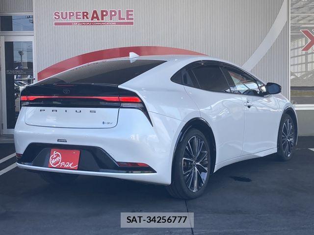 Toyota PRIUS 2023-04 7456997-6