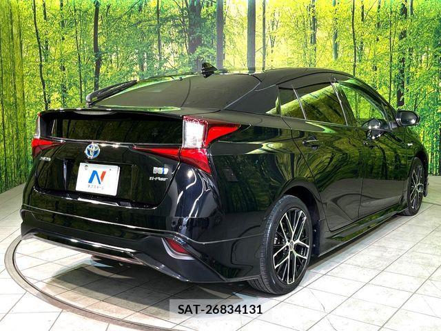 Toyota PRIUS 2019-01 7457001-16