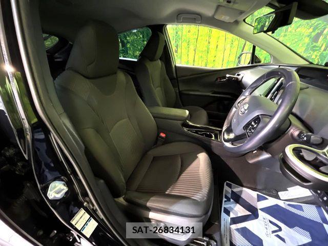Toyota PRIUS 2019-01 7457001-7