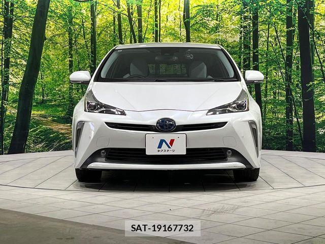 Toyota PRIUS 2020-10 7502364-13