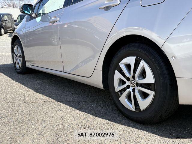 Toyota PRIUS 2016-07 7509749-10
