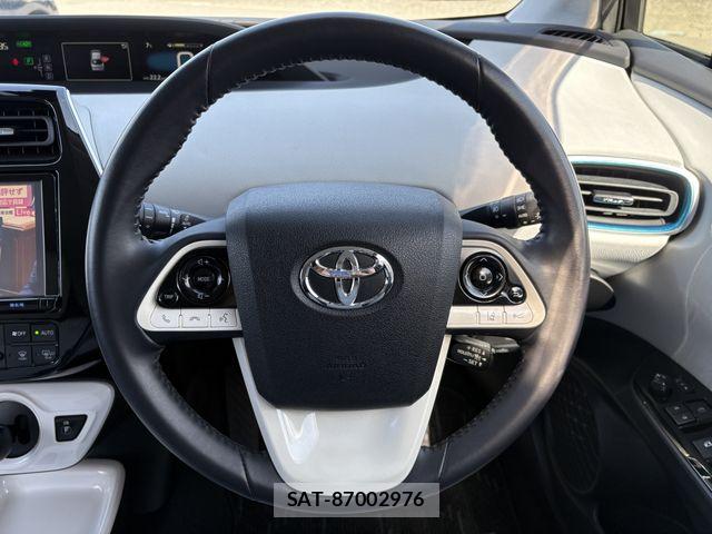 Toyota PRIUS 2016-07 7509749-12