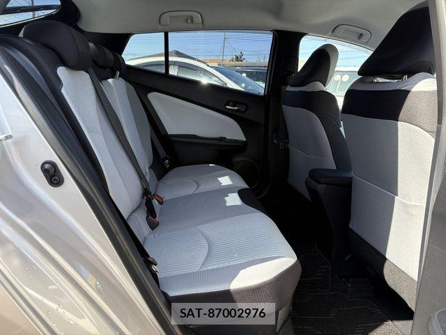 Toyota PRIUS 2016-07 7509749-14