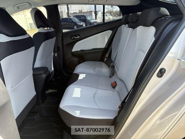 Toyota PRIUS 2016-07 7509749-15