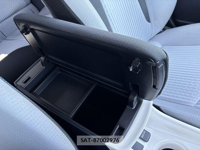 Toyota PRIUS 2016-07 7509749-23