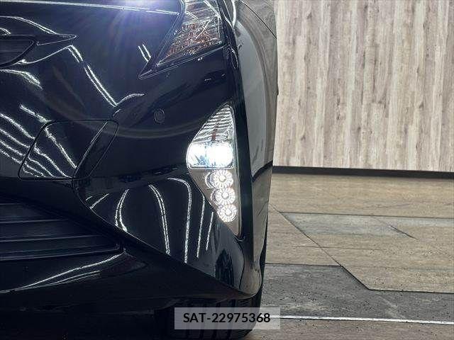 Toyota PRIUS 2017-12 7502367-11