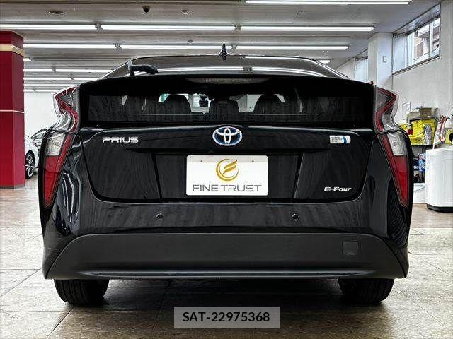 Toyota PRIUS 2017-12 7502367-16