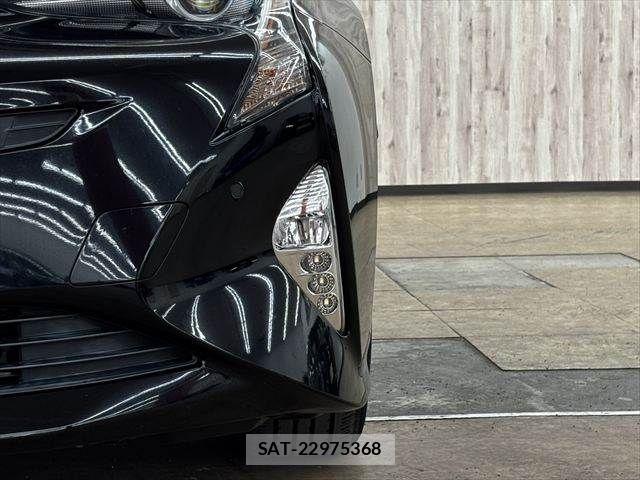 Toyota PRIUS 2017-12 7502367-21