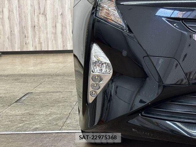 Toyota PRIUS 2017-12 7502367-23