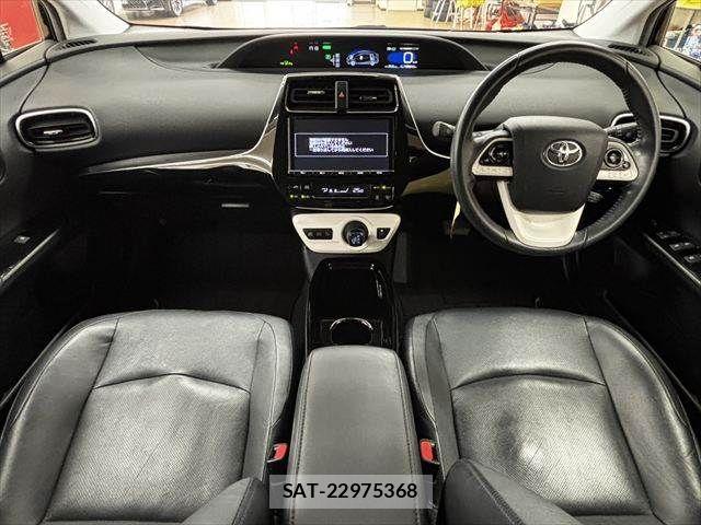Toyota PRIUS 2017-12 7502367-2