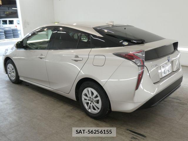 Toyota PRIUS 2016-01 7509750-1