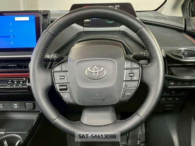 Toyota PRIUS 2023-09 7502362-12