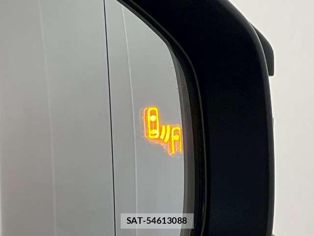Toyota PRIUS 2023-09 7502362-2