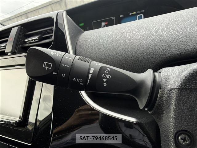 Toyota PRIUS 2020-12 7502366-23