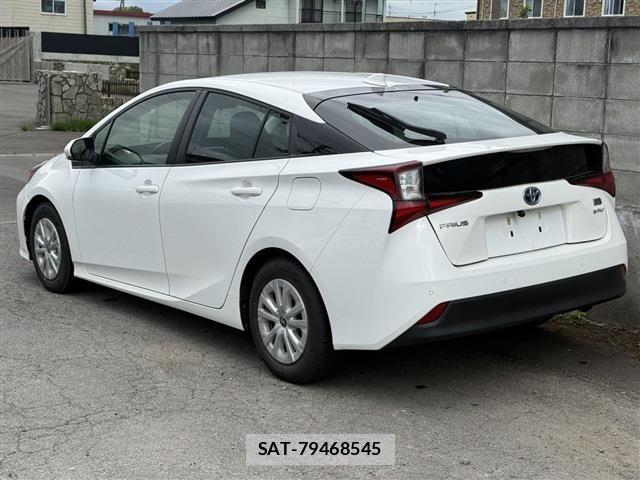Toyota PRIUS 2020-12 7502366-3