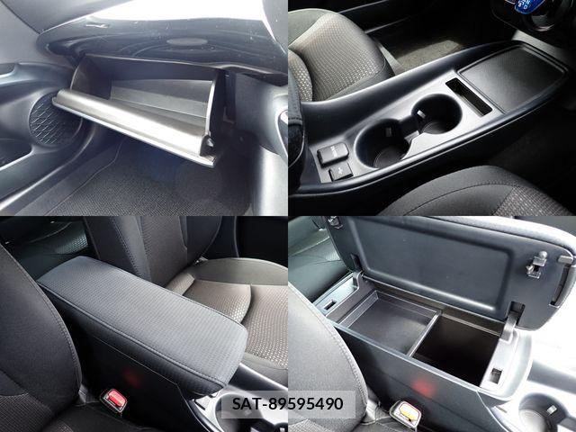 Toyota PRIUS 2023-05 7509748-13