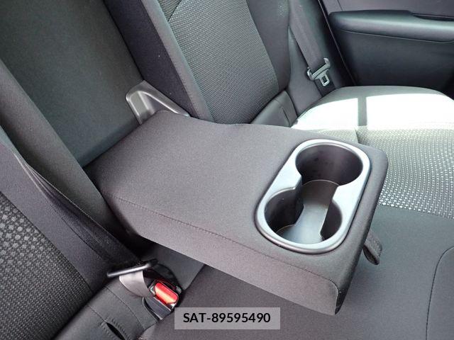 Toyota PRIUS 2023-05 7509748-23