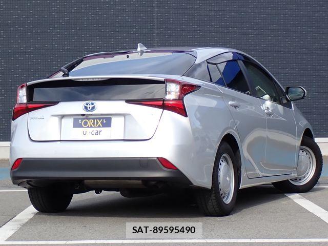 Toyota PRIUS 2023-05 7509748-2