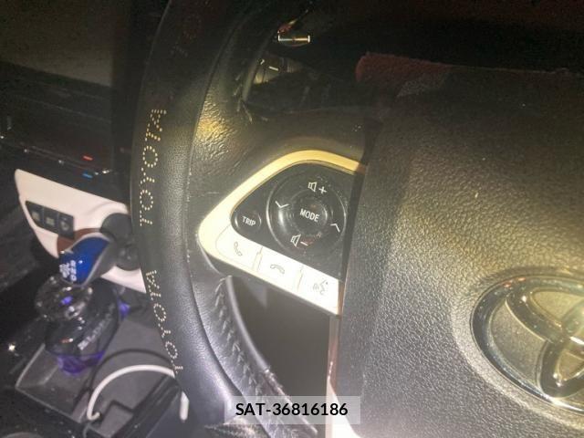 Toyota PRIUS 2016-02 7509751-14