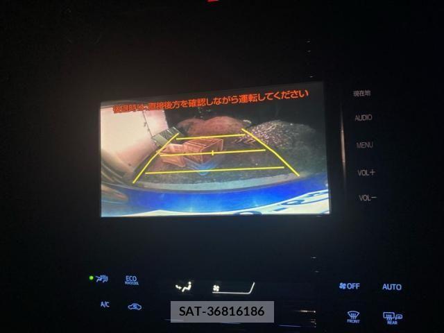 Toyota PRIUS 2016-02 7509751-16
