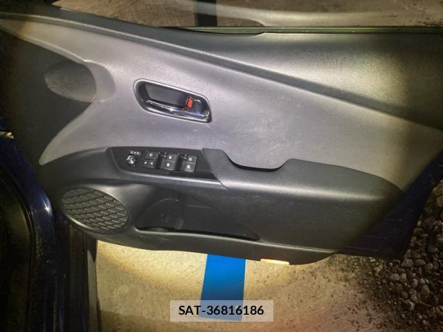 Toyota PRIUS 2016-02 7509751-8