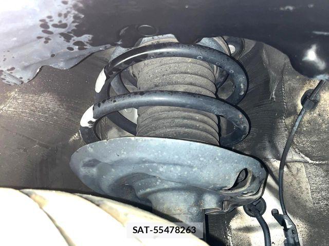 Toyota PRIUS 2017-10 7502368-19