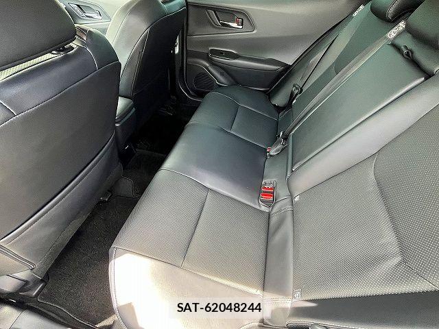 Toyota PRIUS 2023-07 7562674-12