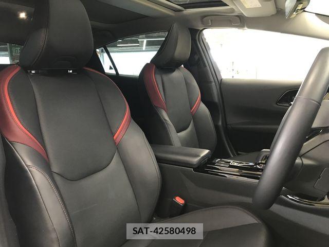 Toyota PRIUS 2024-01 7562675-8