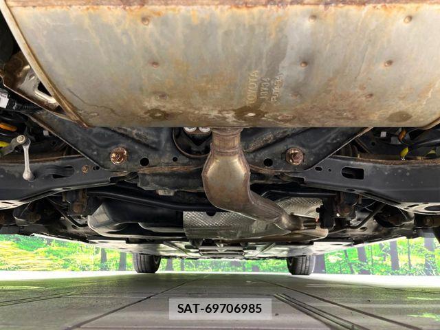 Toyota PRIUS 2017-01 7619364-19
