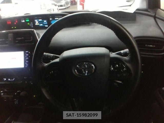 Toyota PRIUS 2021-07 7619361-3