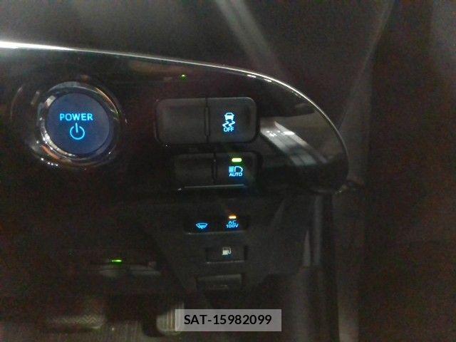 Toyota PRIUS 2021-07 7619361-7