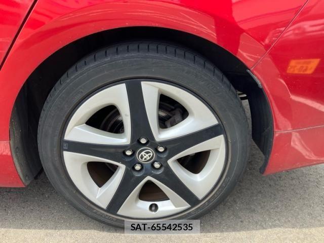 Toyota PRIUS 2015-12 7619367-11