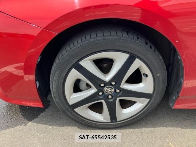 Toyota PRIUS 2015-12 7619367-12
