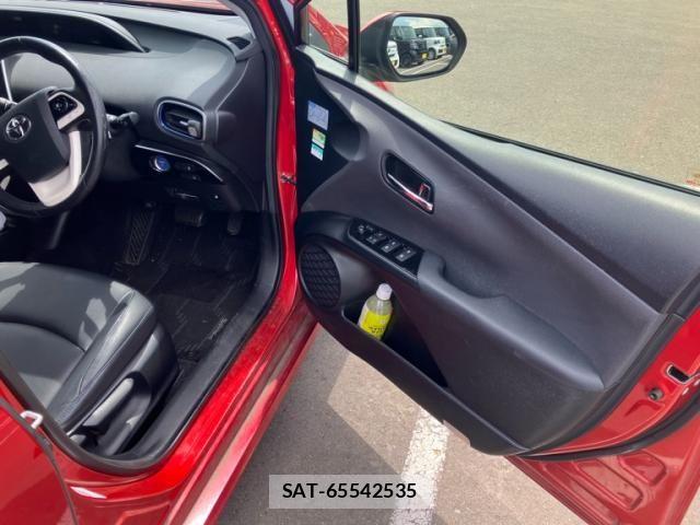 Toyota PRIUS 2015-12 7619367-16