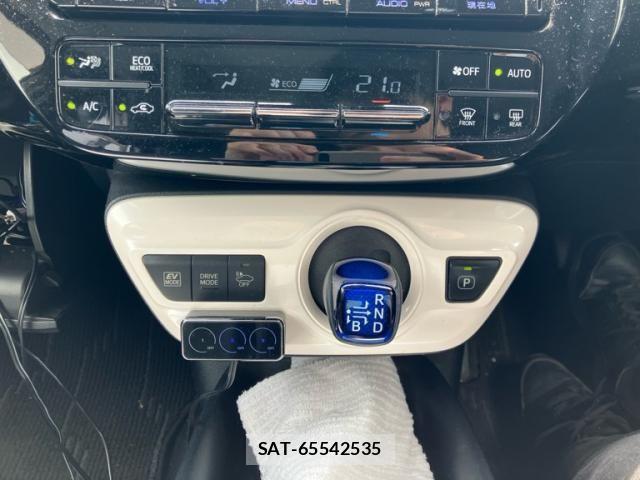 Toyota PRIUS 2015-12 7619367-21