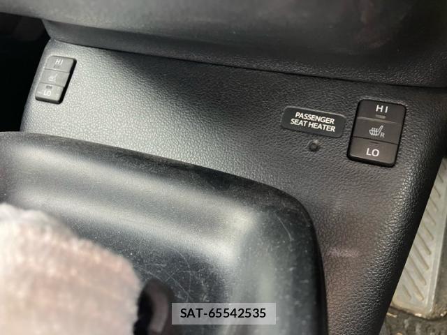 Toyota PRIUS 2015-12 7619367-25