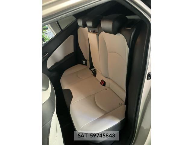 Toyota PRIUS 2016-01 7619366-11