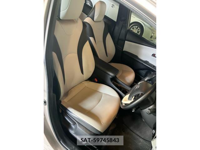 Toyota PRIUS 2016-01 7619366-14