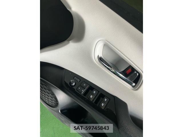 Toyota PRIUS 2016-01 7619366-15