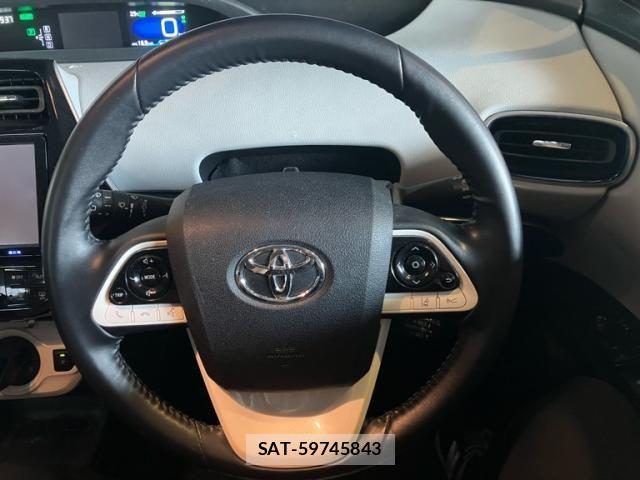 Toyota PRIUS 2016-01 7619366-19