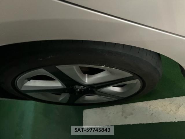 Toyota PRIUS 2016-01 7619366-8