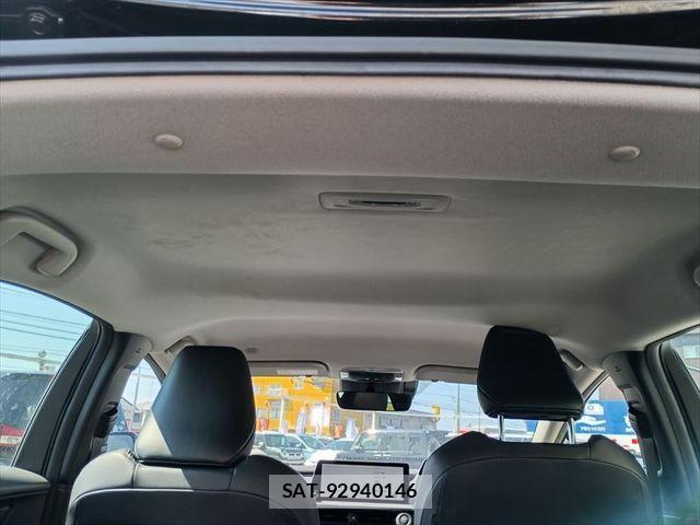 Toyota PRIUS 2023-05 7619356-15